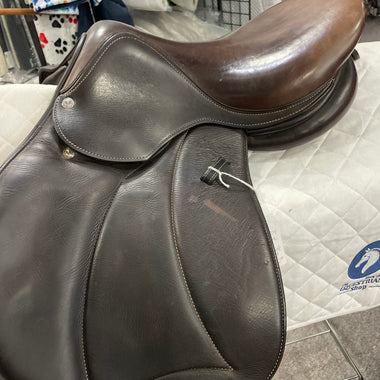Voltaire Welli Saddle -15 inch Seat - 1A Flap - Medium/Wide Tree