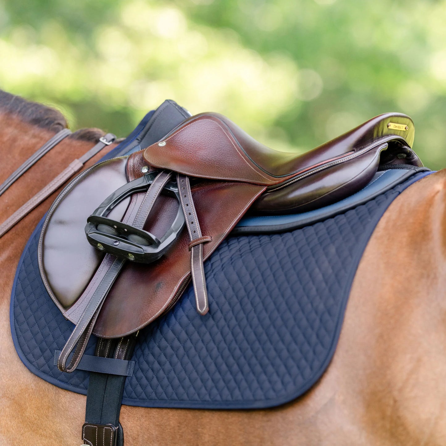 Essential® Square Pad