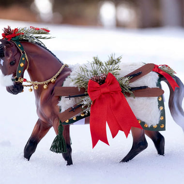 Breyer Après Ski | 2024 Holiday Horse
